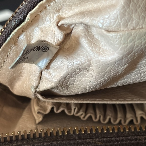 Authentic Louis Vuitton Trousse 23 - Picture 9 of 10